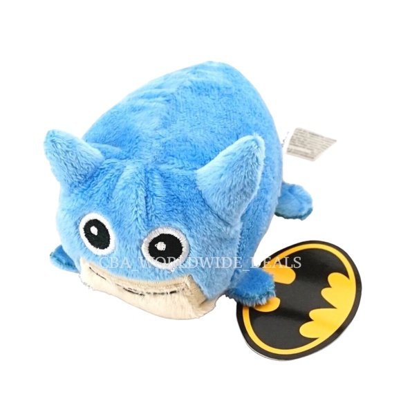 Six Flags Park Exclusive DC Comics Mini 4" Plush - Batman - Picture 1 of 2